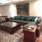 شقة الزمالك علي النيل حي السفارات